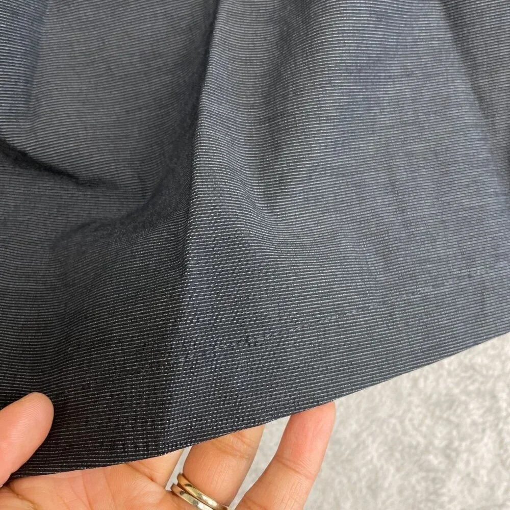 NWOT Banana Republic Men's Size 34 Gray Striped Shorts Polyester Cotton Spandex